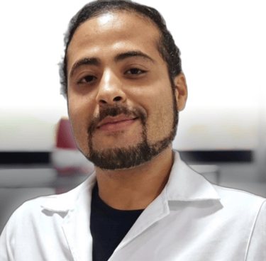 Mazla em laboratório de Biomedicina na COLAB SAUD