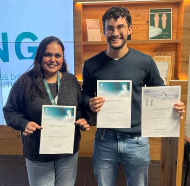 Dr Dhiman and Manzano holding certificates