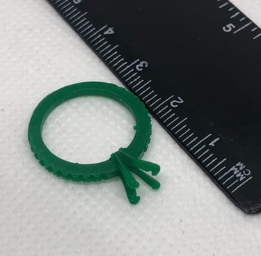 Impresion 3D en Resina de Anillo de Compromiso con diamantes laterales