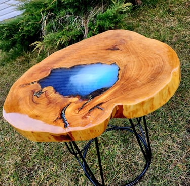 kavos-staliukas-is-epoksido