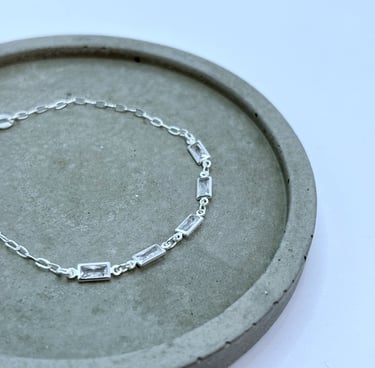 Pulseira em prata 925 com detalhes em zirconia