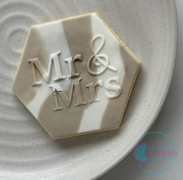 Wedding fondant cookie, Mr and Mrs marble cookie