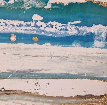 tableau abstrait évoquant les vagues conçu avec des collages de papier destinés à la calligraphie