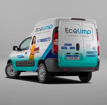Minivan con rótulos de empresa