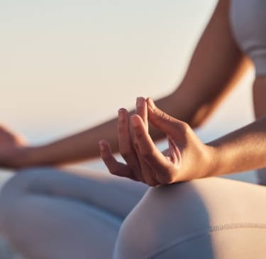 mudras le yoga des doigts