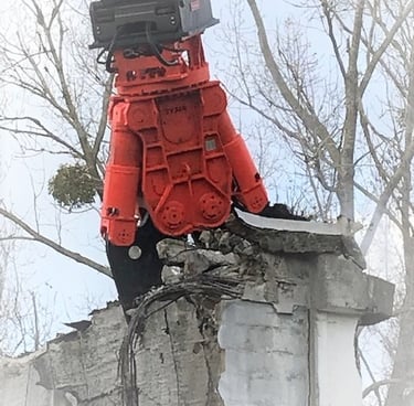 NPK CONCRETE CRUSHER