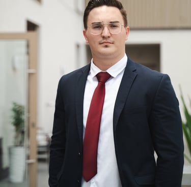 Steven Brester – stellvertretende Beratungsstellenleitung bei DSM Office Passau, Ihr Ansprechpartner für Buchhaltungsfragen