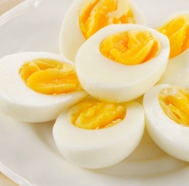 ท็อปปิ้งไข่ต้มยางมะตูม เพิ่มความอร่อยให้มื้ออาหารที่ยงคังคาเฟ่