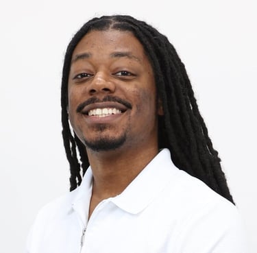 Navare Carter  Intuitive  Founder & Brand Therapist 