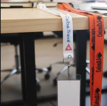 Lanyard, portacredencial, cordón, Identificadores y credenciales colgantes personalizados para eventos corporativos