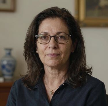 woman wearing black crew-neck shirt