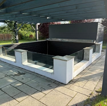 garden ponds fitted 4x big windows to display maximum fish show
