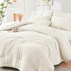 Soft ivory duvet cover for modern bedroom