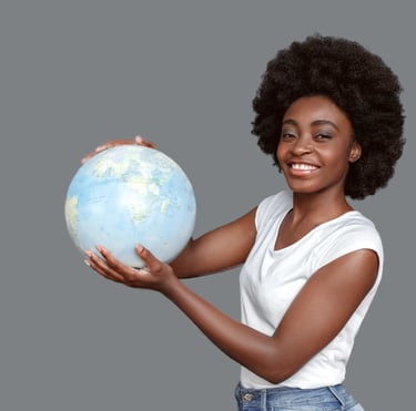 Mujer sosteniendo a un globo
