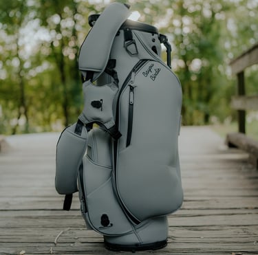 performance golf bag with pockets