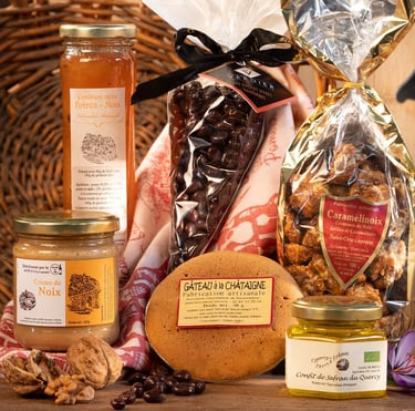 Confiture, crème de noix, raisin au chocolat, caramelinoix, confit de safran, gâteau à la châtaigne