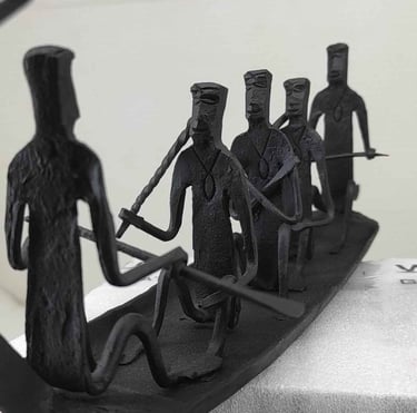 "Bastar tribal iron boat with 5 seated figures – handcrafted Loha Shilp sculpture-Export-ready"