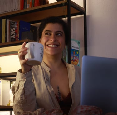 Conoce a Ale Contreras – Estratega digital con inteligencia artificial