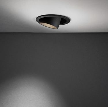 Foco empotrable LIAM giratorio de techo negro, con luz direccional ajustable