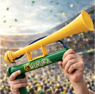 Cornetão Brazuka Verde E Amarelo Barulho Corneta Copa Do Mundo