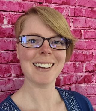 Helen expressive art therapist