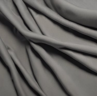 closeup photo of empty gang chair