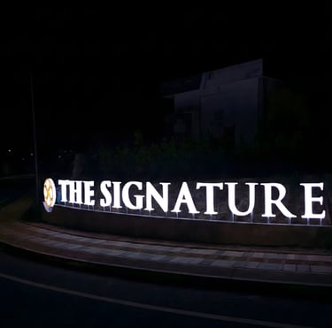 Huruf Timbul akrilik (luar ruangan)