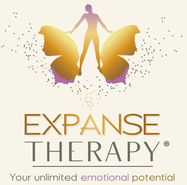 Logo Expanse Therapy représentant une silhouette humaine entourée d’ailes dorées, symbole d’épanouis