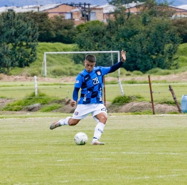 FUTBOL SIMON HERRERA DEFENSA CENTRAL. CONTENCION. LATERAL