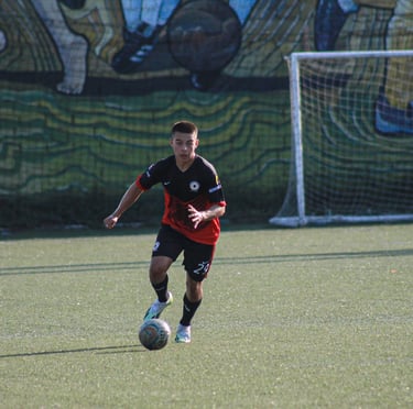 FUTBOL SIMON HERRERA DEFENSA CENTRAL. CONTENCION. LATERAL