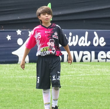 FUTBOL SIMON HERRERA DEFENSA CENTRAL. CONTENCION. LATERAL