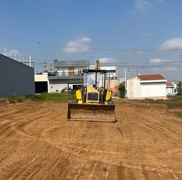 Terreno após serviço de terraplanagem e preparação para construção em Rio Claro SP.