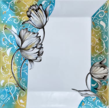 fiori dipinti su porcellana