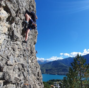 Escalade moniteur Guillestre Serre-Ponçon  initiation Hautes-Alpes