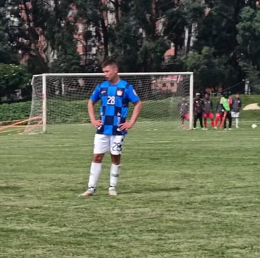FUTBOL SIMON HERRERA DEFENSA CENTRAL. CONTENCION. LATERALV