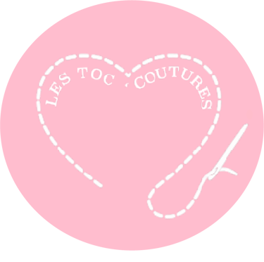 Jessica, couturière de Les Toc Coutures, dans son atelier de couture