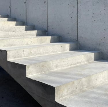 lauko betoniniai laiptai