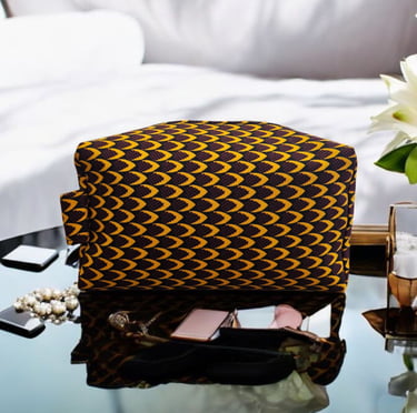Trousse de toilette et maquillage en wax marron jaune à motifs africains écailles de poisson