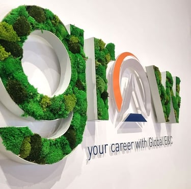 a sign that says go green with mossel mossel