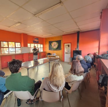 Aula cubierta del Albergue Puerta del Campo