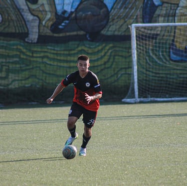 FUTBOL SIMON HERRERA DEFENSA CENTRAL. CONTENCION. LATERAL