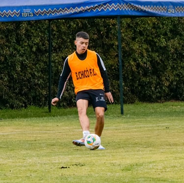 FUTBOL SIMON HERRERA DEFENSA CENTRAL. CONTENCION. LATERALV