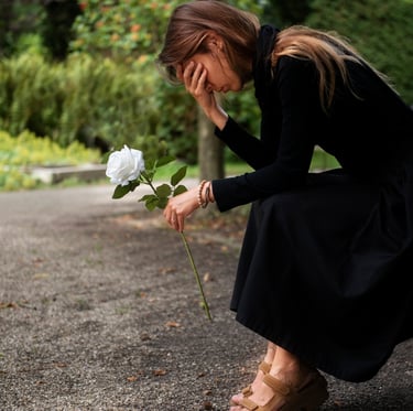 femme en deuil qui pleure