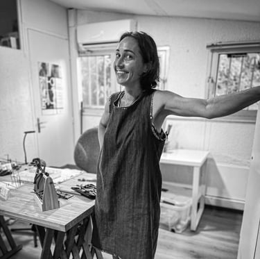 Photo d'océane Chotard dans son atelier