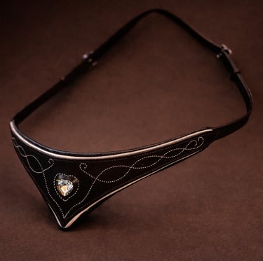 cordelette cordéo pour cheval artisanal en cuir cousu main artisan sellier à Genève Carouge