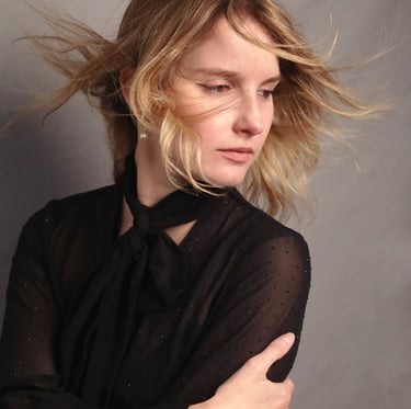 Photographie mannequin, cheveux dans le vent , studio Brunoy Essonne 91