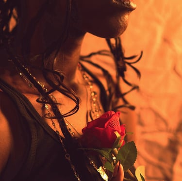 Shooting en studio à Brunoy, une femme et une rose 