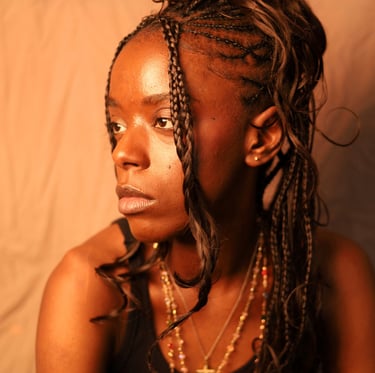 Mannequin femme noir, en studio à Brunoy Essonne 