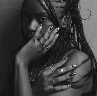 Portrait de mannequin femme , shooting studio brunoy