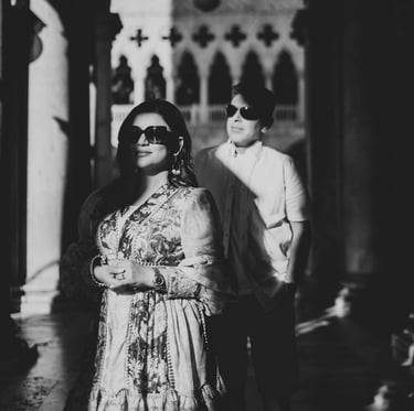 Black and white couple street photo in Venice